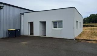  LOCAL D'ACTIVITÉS 176 m² RIEC SUR BELON