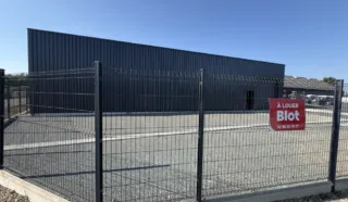  LOCAL D'ACTIVITES 240 m² PLOUIGNEAU