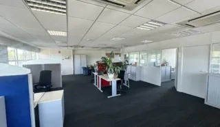  BUREAUX 300 m² CESSON-SEVIGNE