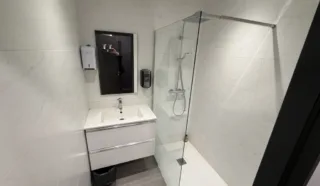  BUREAUX LOCAUX COMMERCIAUX  141 m2 NANTES