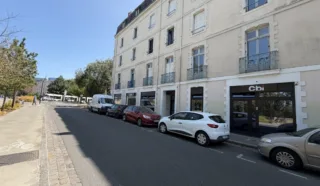  BUREAUX LOCAUX COMMERCIAUX  141 m2 NANTES