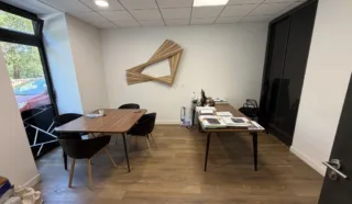  BUREAUX LOCAUX COMMERCIAUX  141 m2 NANTES