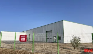  LOCAUX D'ACTIVITÉS 372 M² DONGES