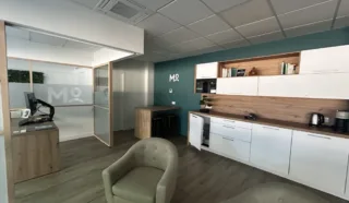  BUREAUX 75 M² CARQUEFOU