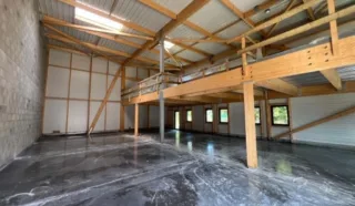  CELLULE D'ACTIVITES SAINT-GILLES 250 m²