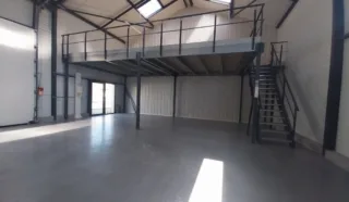  LOCAUX D'ACTIVITÉS 513 M² TRIGNAC