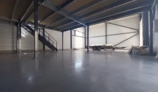  LOCAUX D'ACTIVITÉS 513 M² TRIGNAC