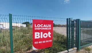  LOCAUX D'ACTIVITÉS 384 M² SAINT ANDRE DES EAUX