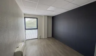  LOCAUX D'ACTIVITES / BUREAUX 340 m² GOUESNOU