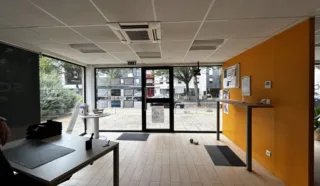  BUREAUX LOCAUX COMMERCIAUX 122 M² NANTES
