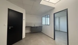  LOCAUX D'ACTIVITÉS 234 M² MONTBERT