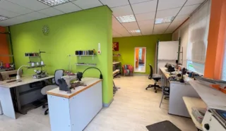  BUREAUX, LOCAL COMMERCIAL
