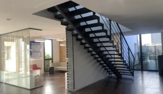  BUREAUX 320 M² COUËRON