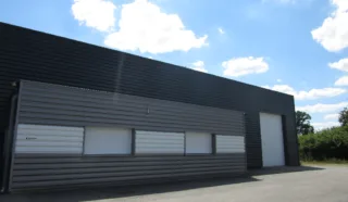  LOCAL D'ACTIVITES VERN-SUR-SEICHE 452 m²