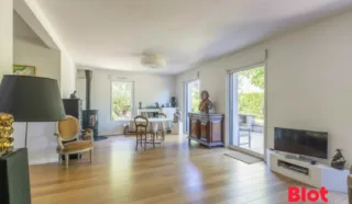 Maison 6 pièce(s)
