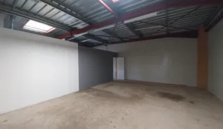  LOCAL COMMERCIAL 243 m² PLUMELIAU BIEUZY