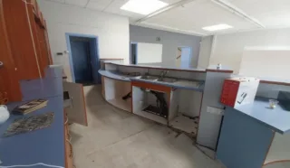 LOCAL COMMERCIAL 243 m² PLUMELIAU BIEUZY