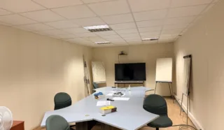  EN CO-EXCLUSIVITE LOCAL D'ACTIVITES VEZIN-LE-COQUET 8 000 m²