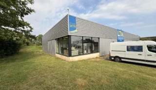  EN CO-EXCLUSIVITE LOCAL D'ACTIVITES VEZIN-LE-COQUET 750 m²