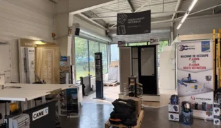  EN CO-EXCLUSIVITE LOCAL D'ACTIVITES VEZIN-LE-COQUET 750 m²