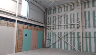  LOCAL COMMERCIAL 330 m² PLEUVEN