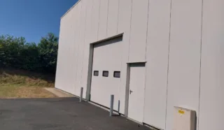  LOCAL COMMERCIAL 330 m² PLEUVEN
