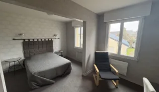  LOCAUX COMMERCIAUX 1 950 m² SIZUN