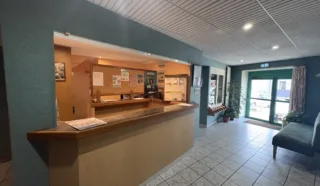 LOCAUX COMMERCIAUX 1 950 m² SIZUN