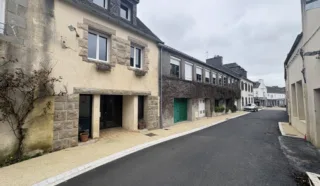  LOCAUX COMMERCIAUX 1 950 m² SIZUN