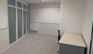 BUREAUX 120 m² GUIPAVAS