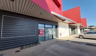  LOCAL COMMERCIAL 440 m² PONTIVY