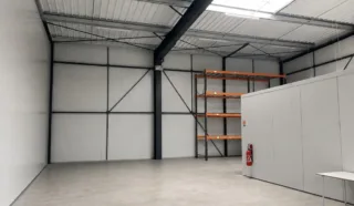  LOCAL D'ACTIVITÉS 200 m² BROONS