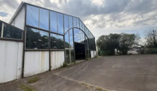  BATIMENT INDUSTRIEL 1500 m² BRUZ