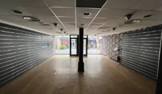  LOCAL COMMERCIAL 101 M² SAINT-NAZAIRE