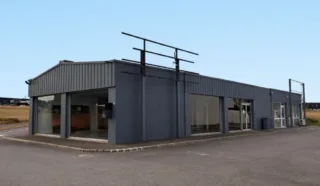  LOCAL COMMERCIAL 250 M² TREGUEUX