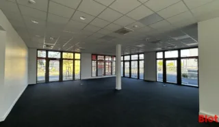  BUREAUX neufs 143 m² PACÉ
