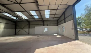  LOCAUX D'ACTIVITÉS 300 M² TREILLIERES