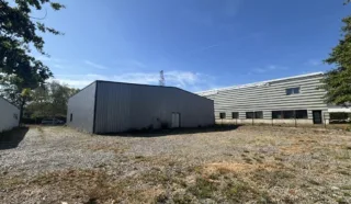  LOCAUX D'ACTIVITÉS 300 M² TREILLIERES