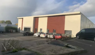  LOCAL D'ACTIVITÉS 821 m² PLOEREN