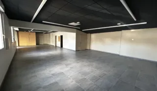 BUREAUX LOCAUX COMMERCIAUX 192 M² VERTOU