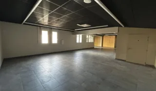  BUREAUX LOCAUX COMMERCIAUX 192 M² VERTOU