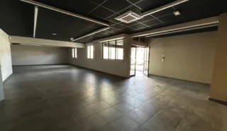  BUREAUX LOCAUX COMMERCIAUX 192 M² VERTOU