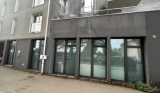  BUREAUX LOCAUX COMMERCIAUX 121 M² VERTOU