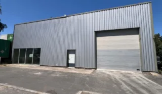  LOCAL COMMERCIAL AVEC SHOWROOM BREAL-SOUS-MONTFORT 130 m²
