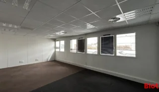  BUREAUX 200 m² SAINT-GREGOIRE