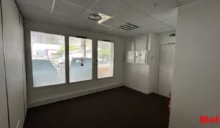  BUREAUX 200 m² SAINT-GREGOIRE