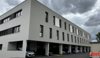  BUREAUX 221 m² ST GREGOIRE