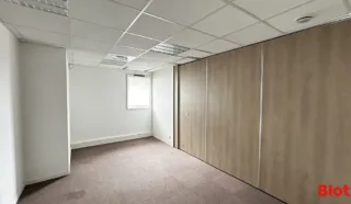  BUREAUX 221 m² ST GREGOIRE