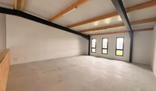  CELLULE PROFESSIONNELLE 90 m² LANVOLLON
