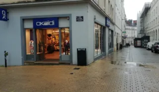  LOCAUX COMMERCIAUX 130 M² NANTES